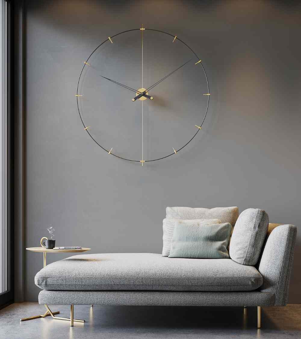 How to Choose a Wall Clock for My Home Decor?